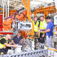 10.08.22, Hannover, WWW.SCHEFFEN.DE VWN VOLKSWAGEN NUTZFAHRZEUGE UMBAUMASSNAHMEN während der Werkferien Foto: HENNING SCHEFFEN PHOTOGRAPHY MOBIL: 01773193050 WWW.SCHEFFEN.DE info@SCHEFFEN.DE Friedrich-Engels-Str. 31 30880 Laatzen Region Hannover / Niedersachsen / GERMANY