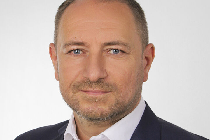 Steiner
Top Reifen Team
Reifenservice
Reifen