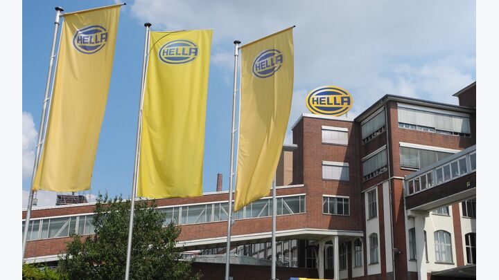 Hella 
Standort 
Deutschland 
Automobilzulieferer