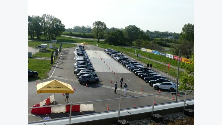 60 Fahrzeugmodelle standen für Testfahrten bereit