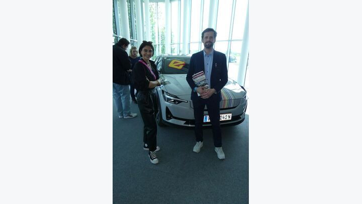 Olcay Cinar, Head of Congress bei Weka Industrie Medien, und Erwin Schubert, Abteilungsleiter bei Ebinger Autofolien