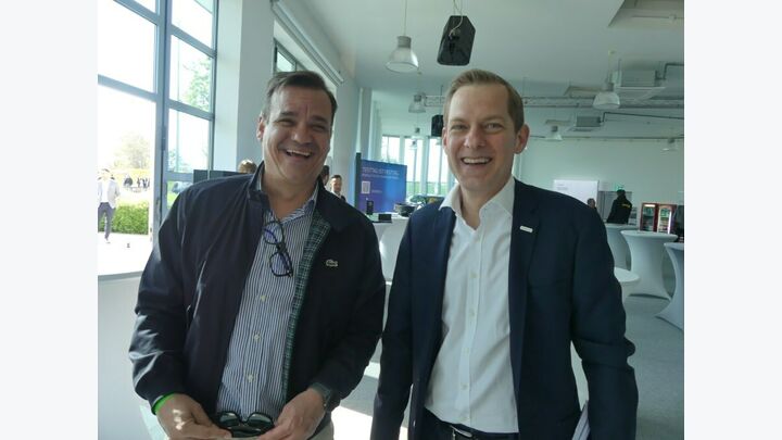 (v.l.) David Januschkowetz, BA, Vertriebsleiter Saint-Gobain Autover Österreich, und Harald Rosenkranz, Key Account Manager Eurotax Österreich