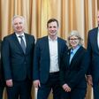 (v.l.:) Bernhard Geringer, ÖVK, Karl Rose, ADNOC, Michael Fleiss, Aurobay, Rebecca Yates, bp, und Arnd Franz, Mahle