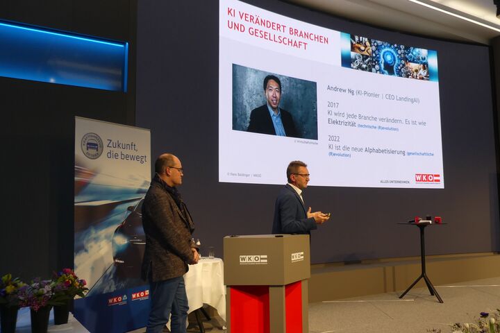 Das Auditorium verfolgte unter anderem den interessanten Vortrag über die wachsende Bedeutung der Künstlichen Intelligenz.