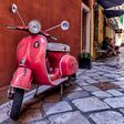 Mediterraner Fahrspaß mitten aus der Donaustadt: Auto Stahl vertreibt ab jetzt die Roller von Vespa und Piaggio.