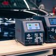 Mit der Charge-/Discharge-Einheit MaxiEV CDT100 und dem Batteriezellenbalancer MaxiEV BCE100 erweitert Herth+Buss sein Portfolio.