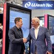 Sebastian Kutz, Vertriebsvorstand WashTec AG und Ulrich Bellgardt, Vorsitzender des Aufsichtsrats der WashTec AG