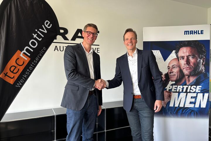 Felix-Matthias Walter, Director Global Service Solutions bei MAHLE , und Christian Gabler, Geschäftsführer der TecMotive GmbH  