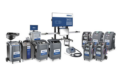 Der MAHLE Servicepartner TecMotive unterstützt bei der Einweisung und Wartung der Werkstattausrüstungsgeräte wie Digital ADAS, TechPRO oder ArticPRO      
