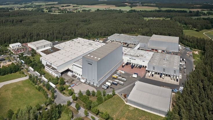 Logistikzentrum von LKQ Dach in Sulzbach