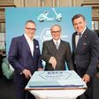 Josef Faber (CEO der Faber Holding), Giovanni Pugliese (Italienischer Botschafter) und Peter Hanke (Bundesminister für Innovation, Mobilität und Infrastruktur).