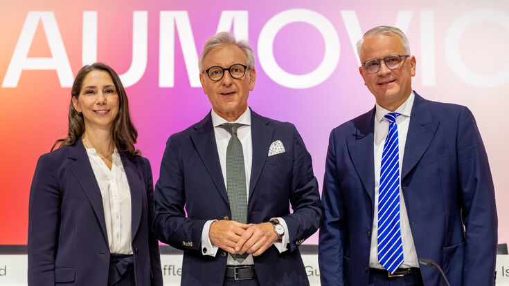 Die AUMOVIO-Geschäfsführung hat klare Ziele für 2026: Bereinigter Konzernumsatz 17–18,5 Mrd. Euro, bereinigte EBIT-Marge 3,5– 5,0 Prozent, normalisierter Free Cashflow 500–800 Mio. Euro