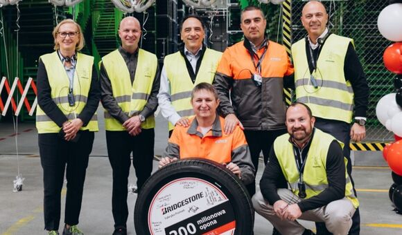 Bridgestone Reifenwerk in Poznań feiert die Produktion
von 200 Millionen Reifen.