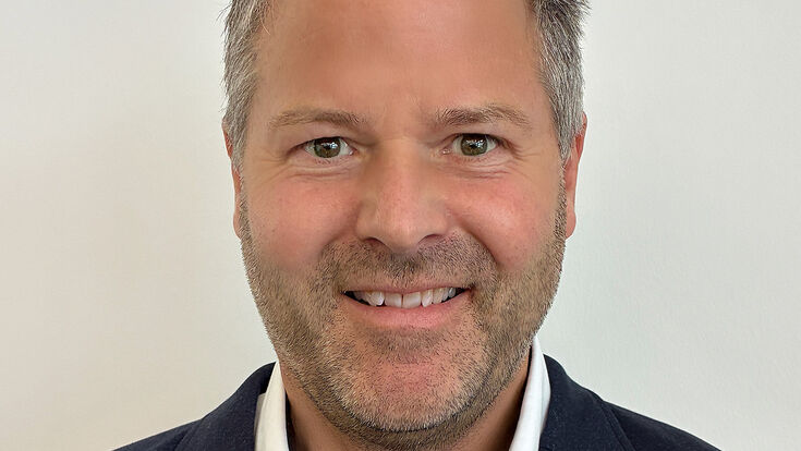 Thomas Behrens betreut seit April 2026 Kunden in drei Ländern